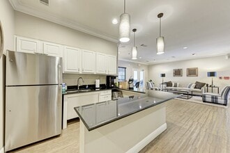 Building Photo - Chandler Creek Apartments
