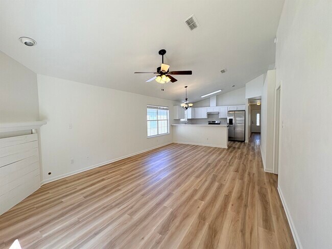 Building Photo - 4428 Siesta Ct