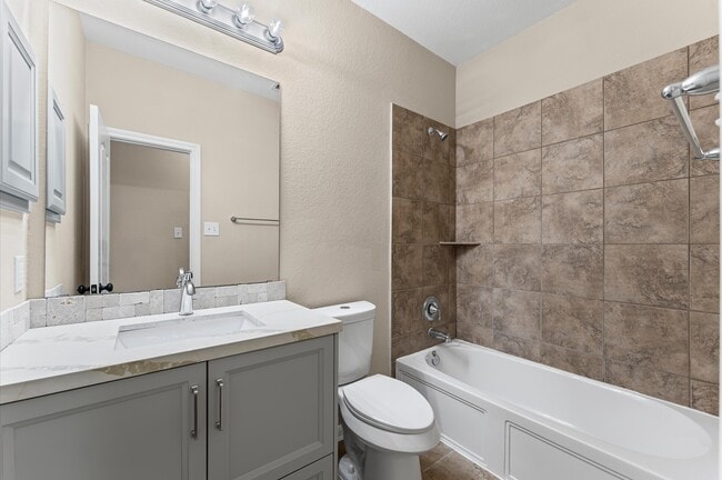 Building Photo - 38 Tallgrass Way