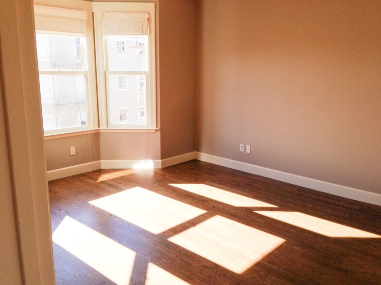 Building Photo - 1866 Golden Gate Ave