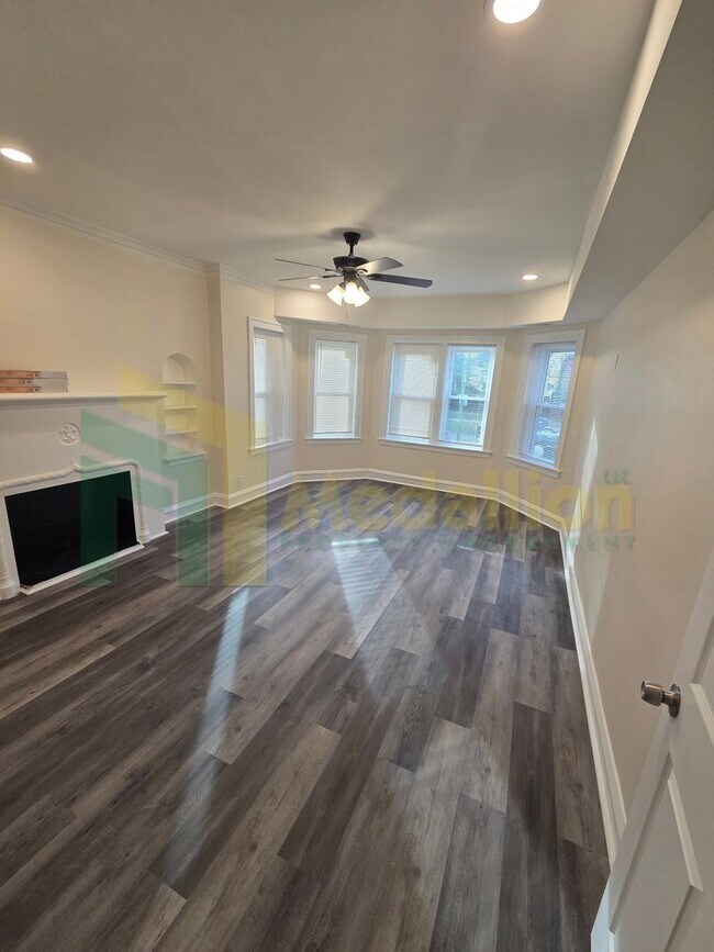 Building Photo - Beautifully Updated 2-Bedroom Apartment – Ground Floor!