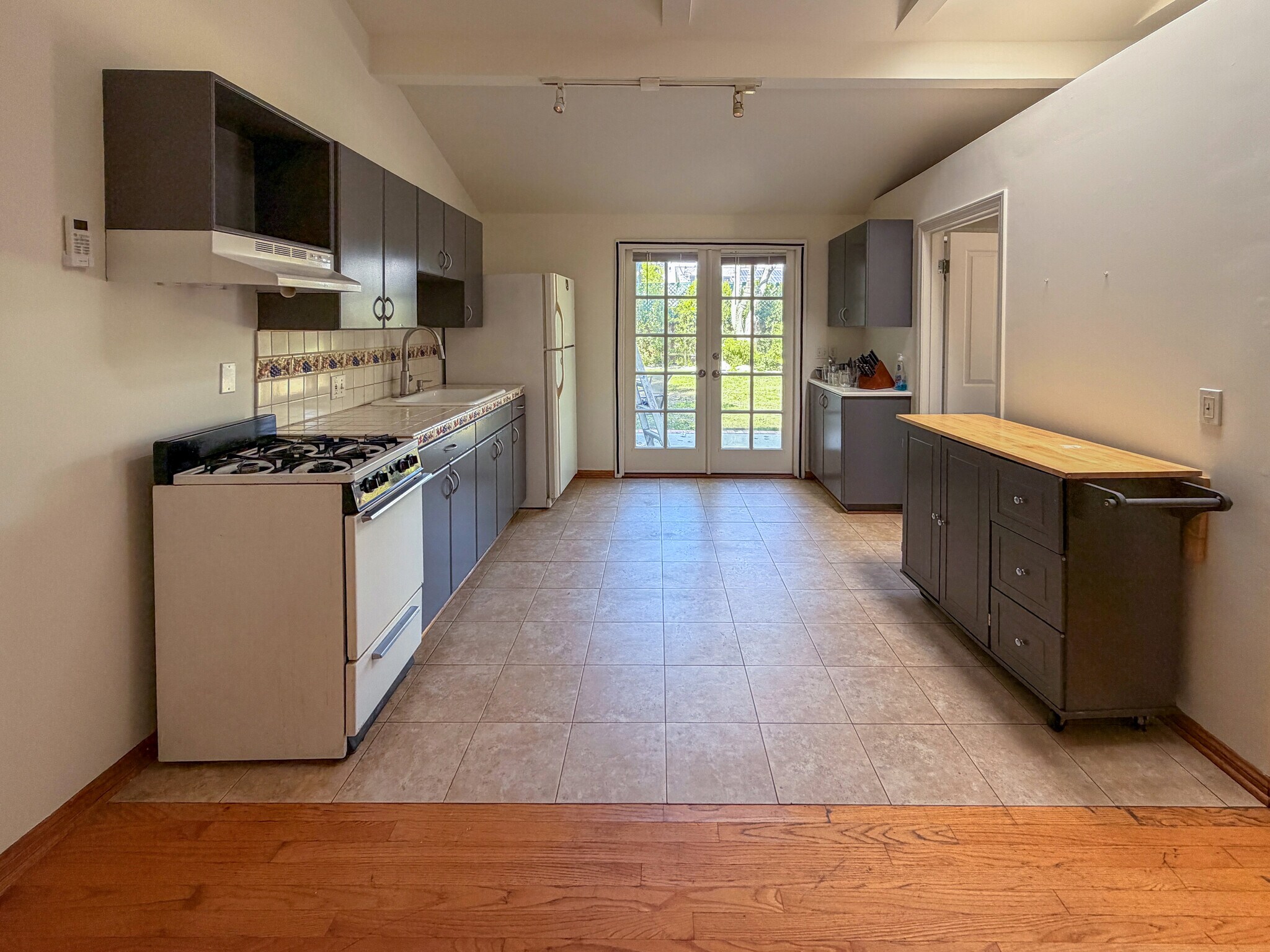 Building Photo - 13459 Erwin St