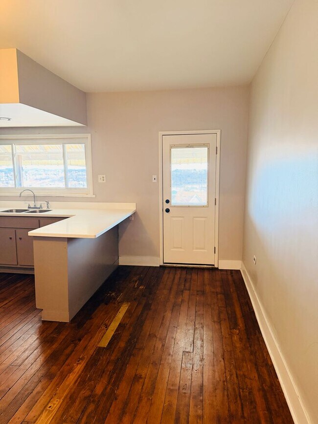 Building Photo - 3 bed in the Slopes Duplex with Spectacular View!