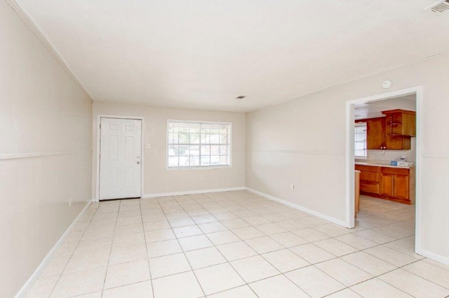 Building Photo - 13601 Goodwood Dr