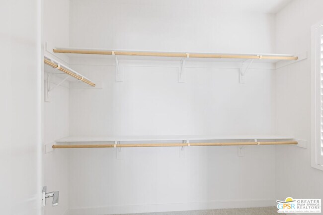 Building Photo - 35935 Hinksey St