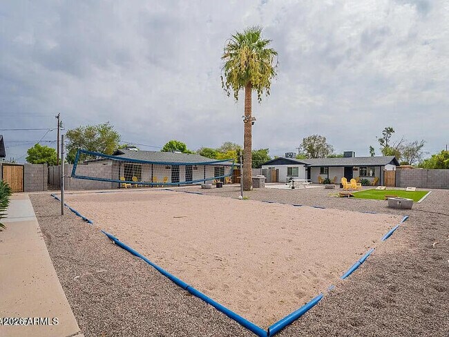 Building Photo - 1212 E Tempe Dr