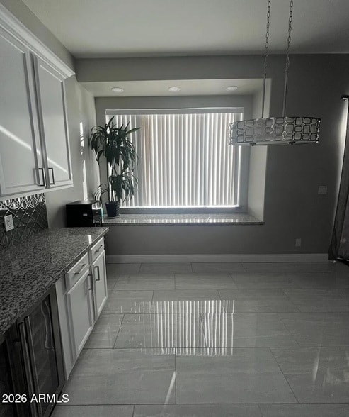 Building Photo - 1442 W Coral Reef Dr