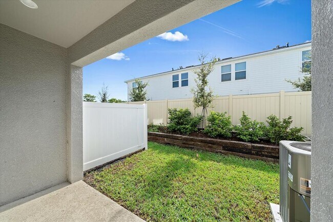 Building Photo - 8744 Daybreak St