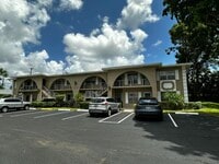 Building Photo - 13682 Vía Flora