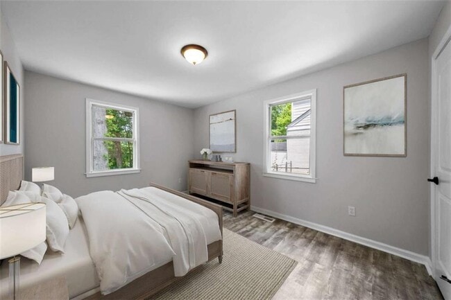 Building Photo - 701 Daniel Ave