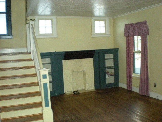 Living room paint is not so bright in person - 135 Roney Rd