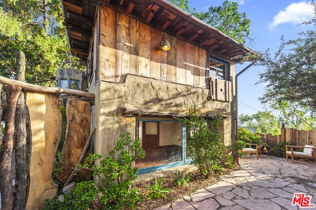 Building Photo - 1403 Avon Park Terrace