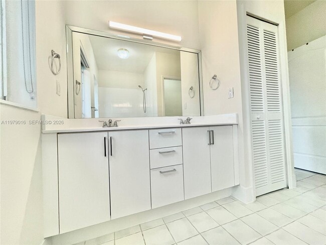 Building Photo - 10160 SW 88th St