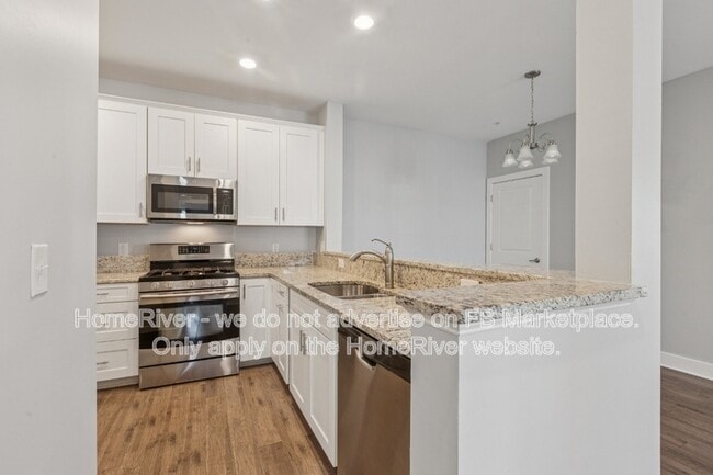 Building Photo - 517 Tavern Rd