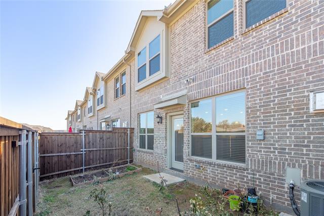 Building Photo - 3013 Galveston St