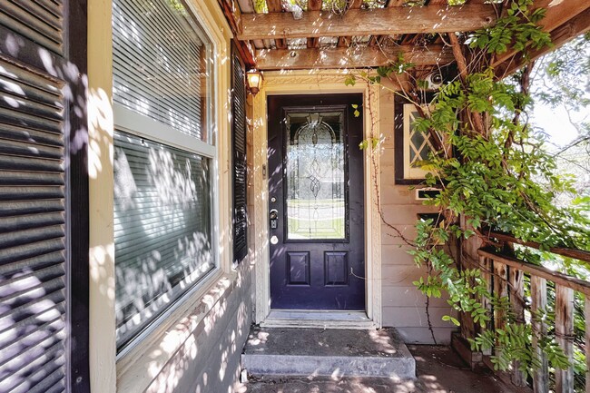 Building Photo - 3002 21st St