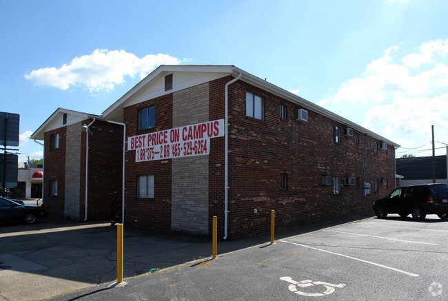 Building Photo - 1429 3rd Ave