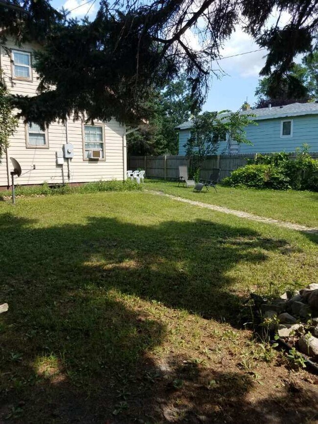 Building Photo - Across Street from NDSU!