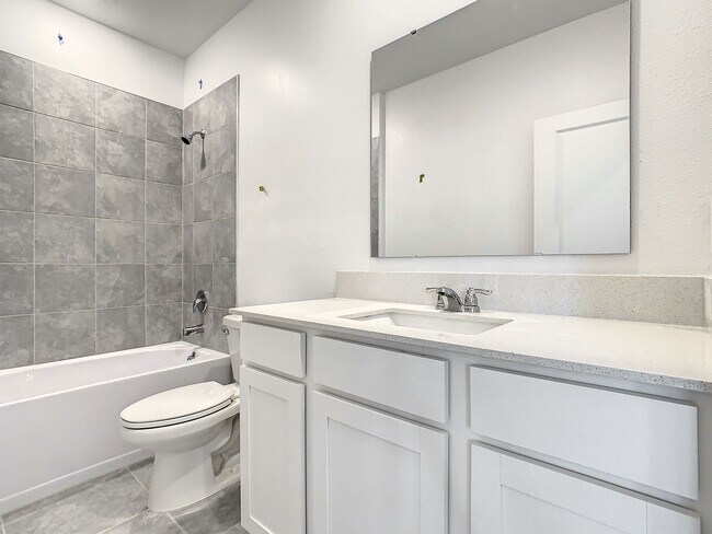 Building Photo - 409 Bogey Dr