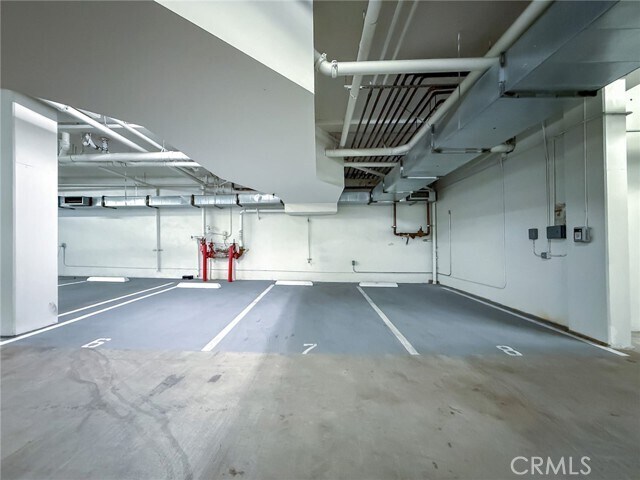 Building Photo - 443 N Palm Dr