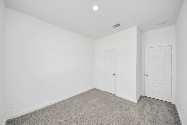 Building Photo - 8550 Tropical Breeze Wy
