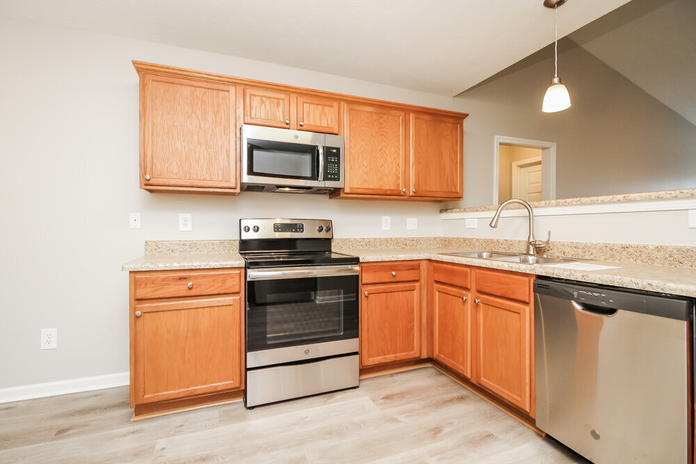 Building Photo - 913 Birchmill Point S