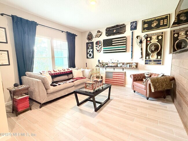 Building Photo - 1676 Enclave Rd