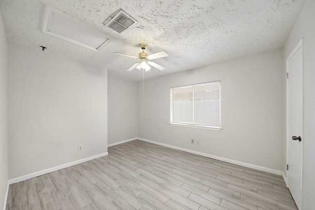 Building Photo - 13923 Ludgate Pass