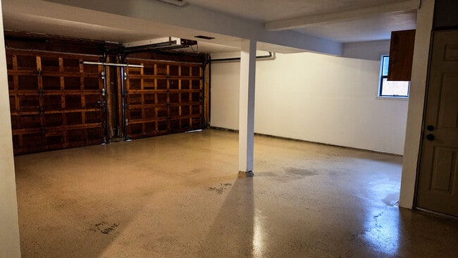 Building Photo - 11734 82nd Ave NE