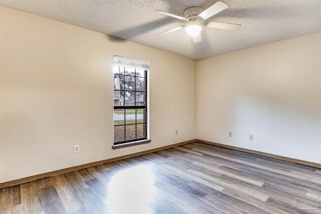 Building Photo - 6327 Heart Pine Dr