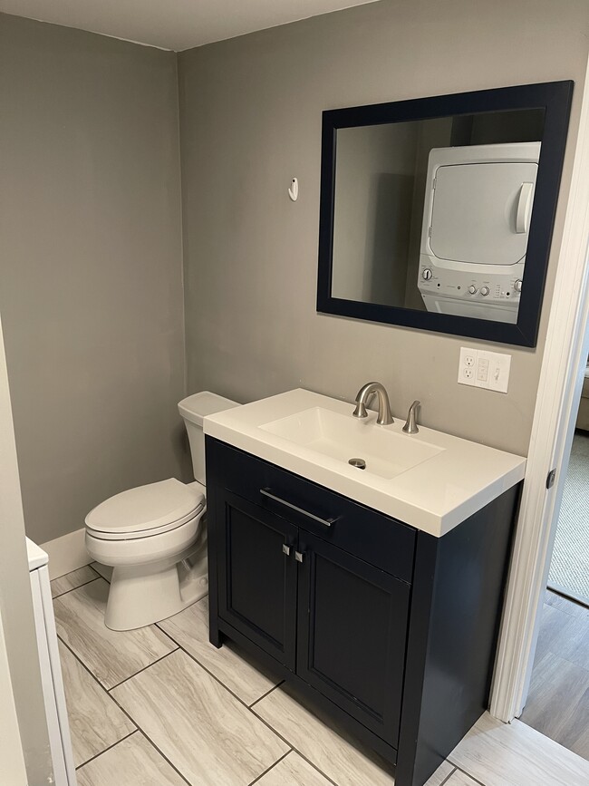 Building Photo - 188 Wilson St