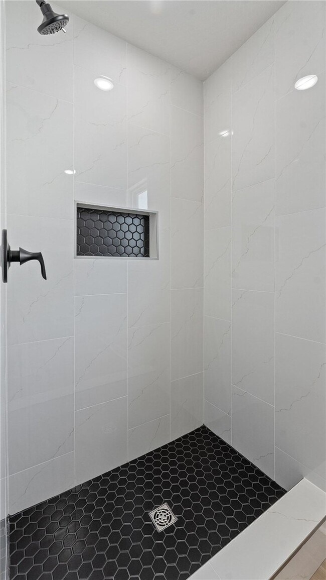 Building Photo - 1711 Cuppett Cir