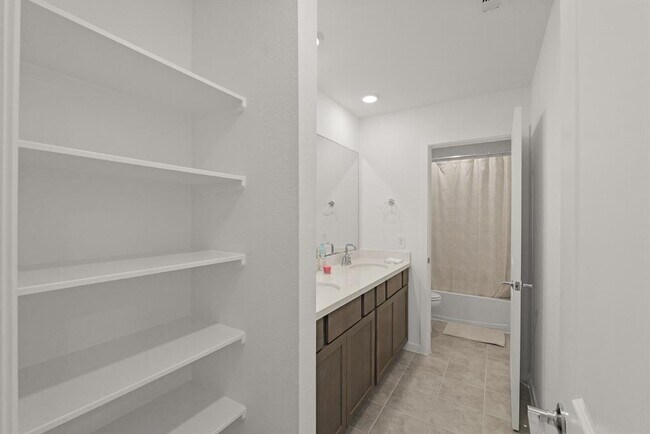 Building Photo - 7619 Rainflower Field Dr