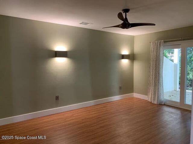 Building Photo - 905 Parkside Pl