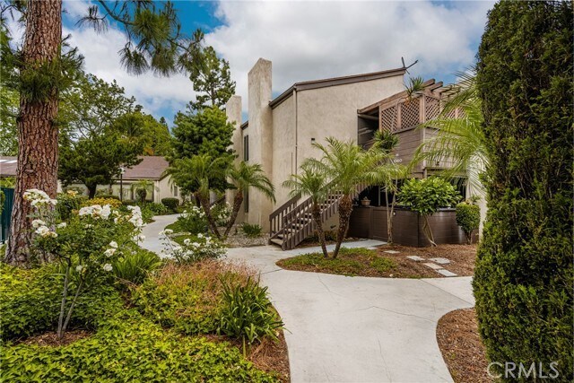 Building Photo - 1360 Cabrillo Park Dr