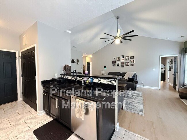 Building Photo - 229 Scarlet Oak Dr