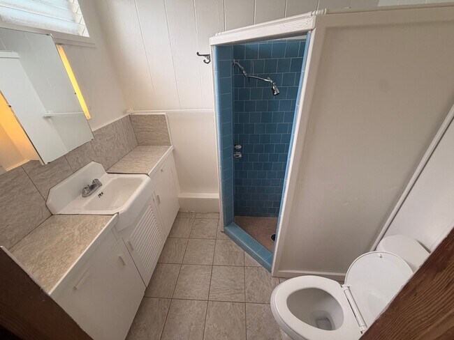 Building Photo - 4257 Sierra Dr
