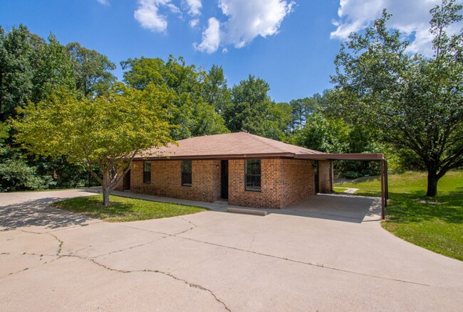 Building Photo - 207 Turner Ave