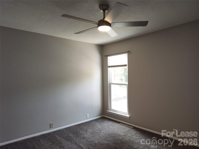 Building Photo - 7001 Stonington Ln