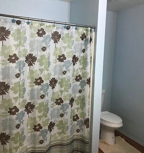 Building Photo - 15000 Downey Ave