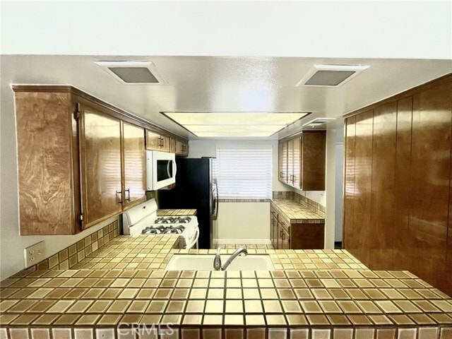 Building Photo - 308 Maui Dr
