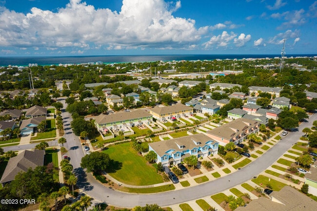 Building Photo - 324 Sand Oak Blvd