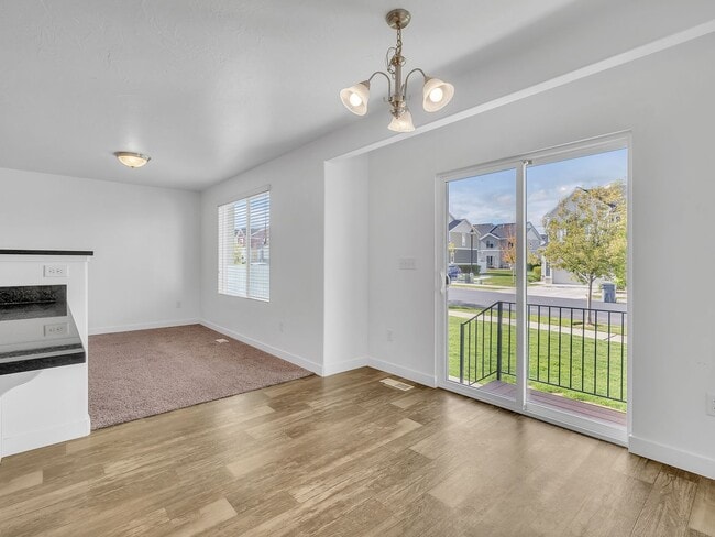 Building Photo - Beautiful 3-bedroom, 2-bath townhome