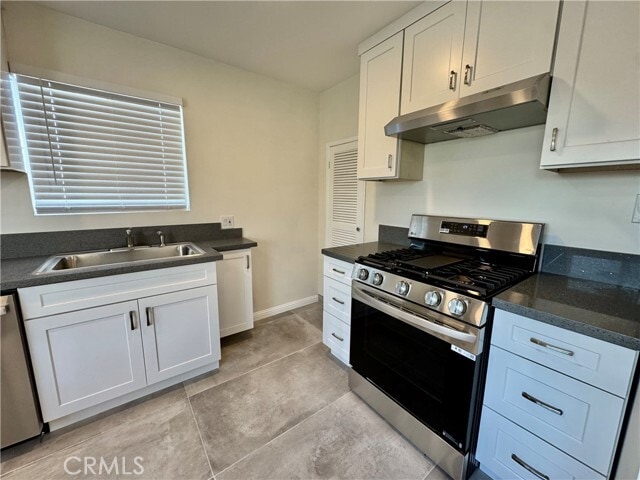 Building Photo - 821 Avenue A Ave