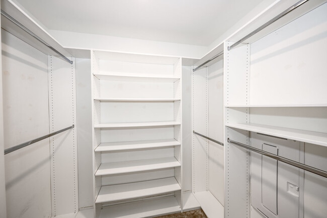 Building Photo - 17106 Zion Dr
