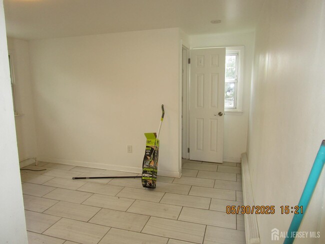 Building Photo - 147 Vineyard Rd