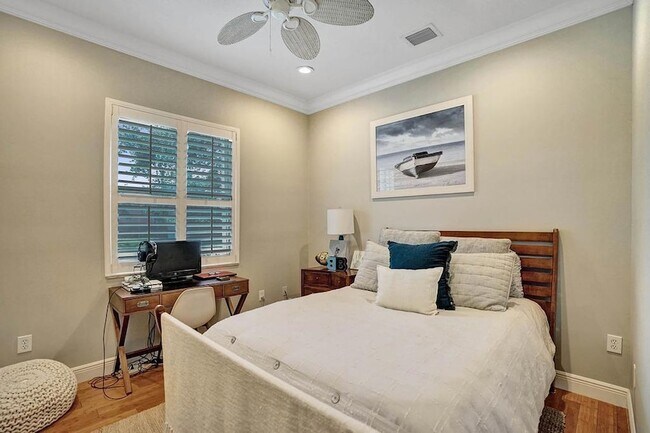 Building Photo - 14985 SW 38th St