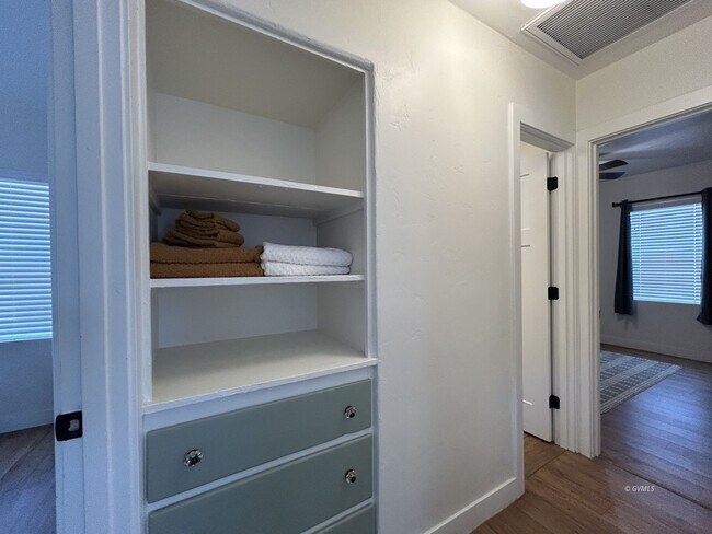 Building Photo - 309 S 600 E