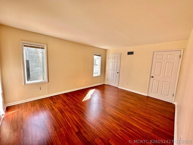 Building Photo - 517 Kanuga Dr