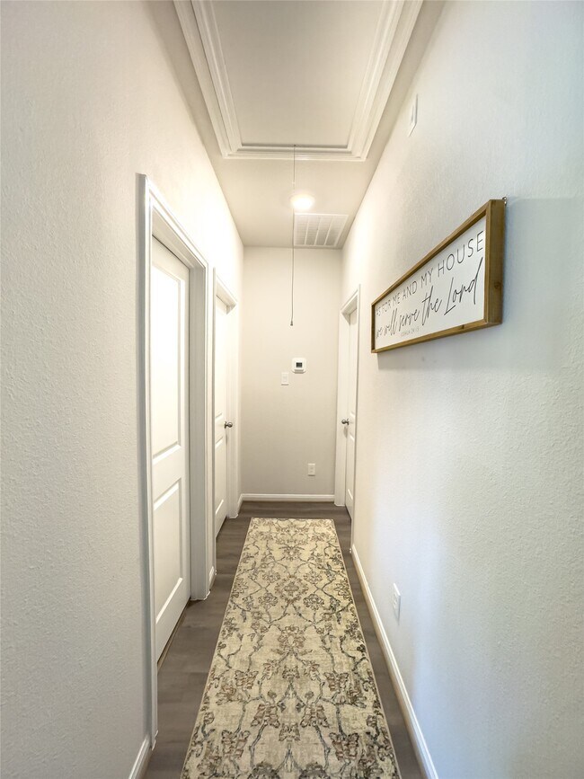 Building Photo - 835 Sarasota Shore Dr